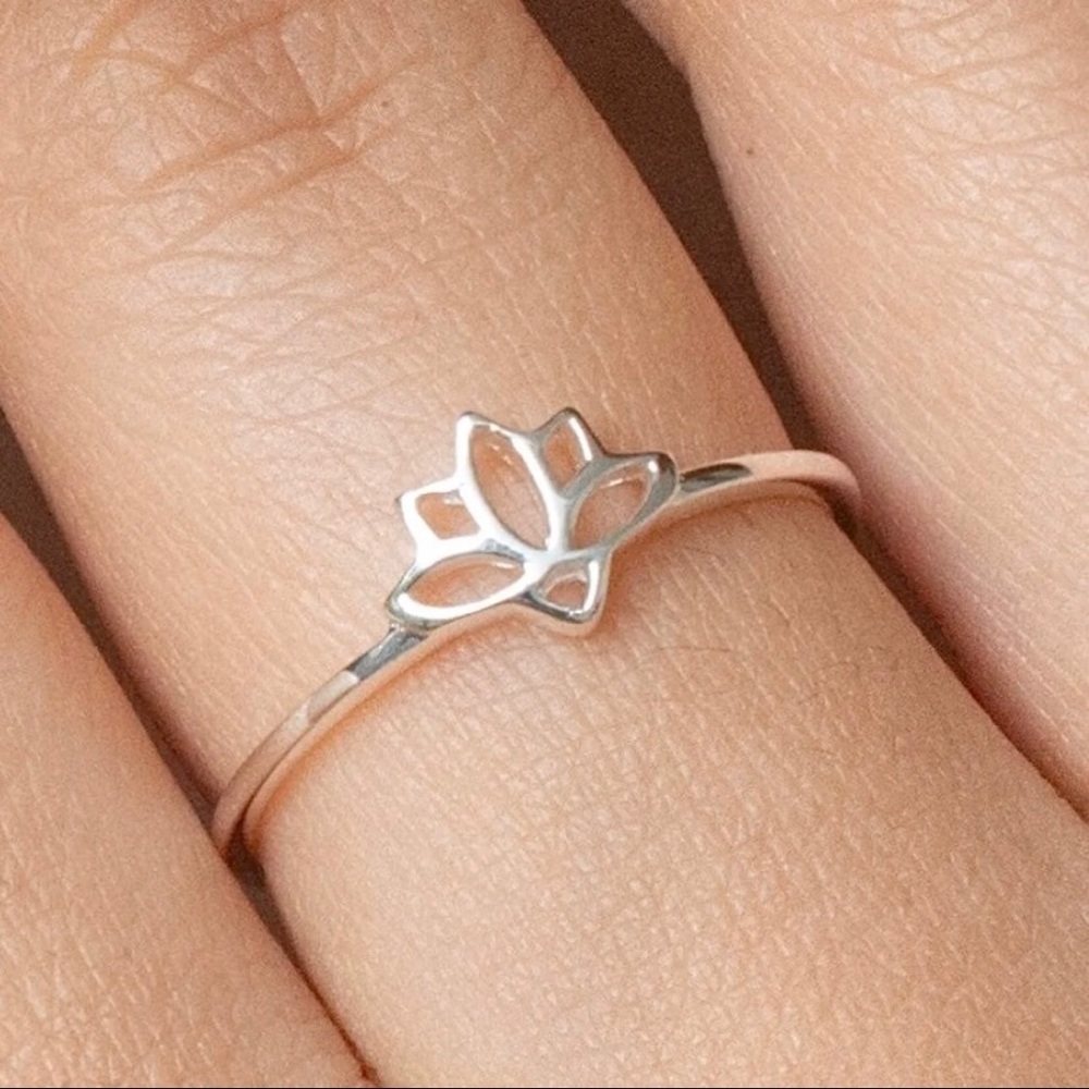 💫NEW Lotus Flower on Sterling Silver 925 Dainty
